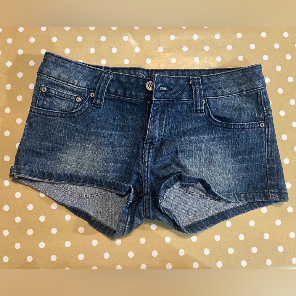 Blue bullhead jean shorts
